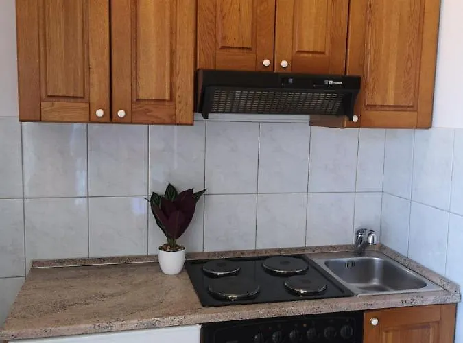 Marija 3* シベニク